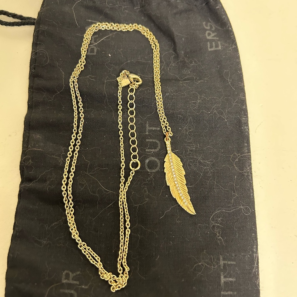 Banana Republic gold tone metal necklace